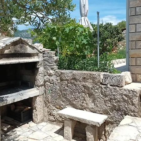 Lovely In Korcula With Kitchen Zrnovo