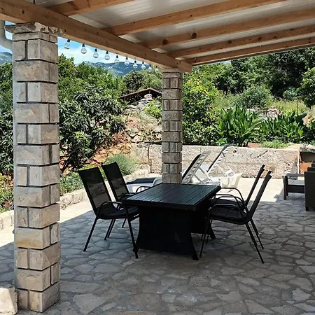 Holiday home Lovely In Korcula With Kitchen